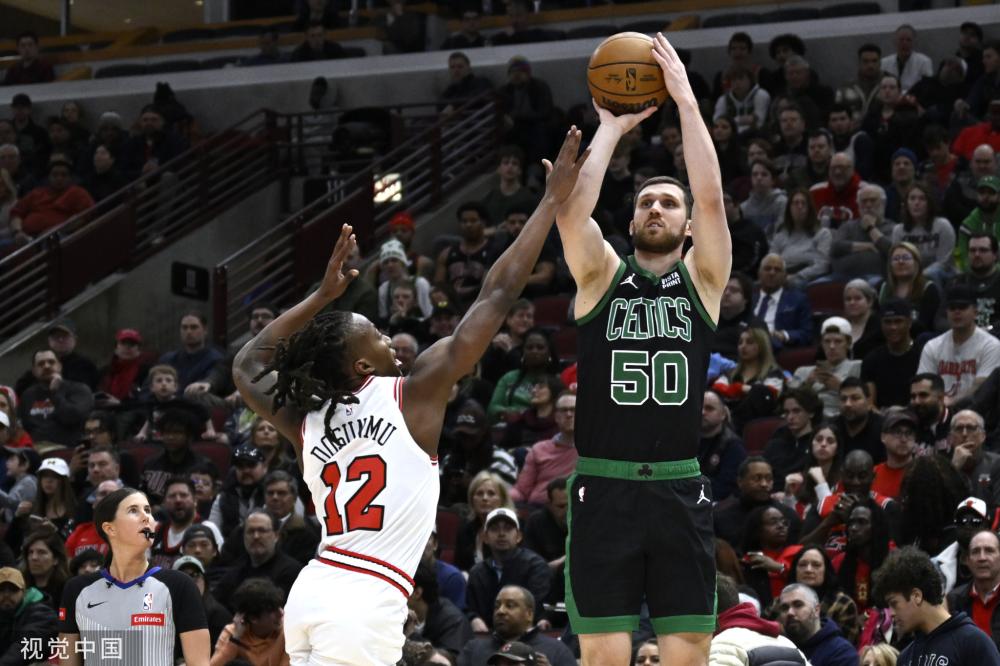 边后卫更多 边后卫更多